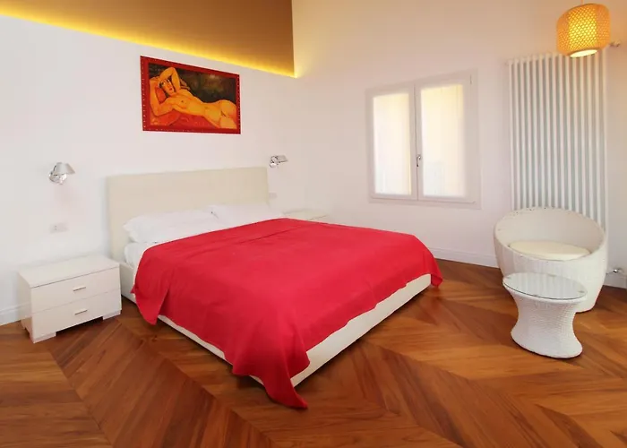 Casa Leonica * Торно